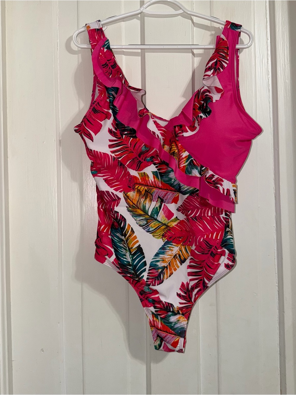 Women's plus size 2x swim suit‎ Pink Tropical Leaf Ruffle One-Piece Swimsuit